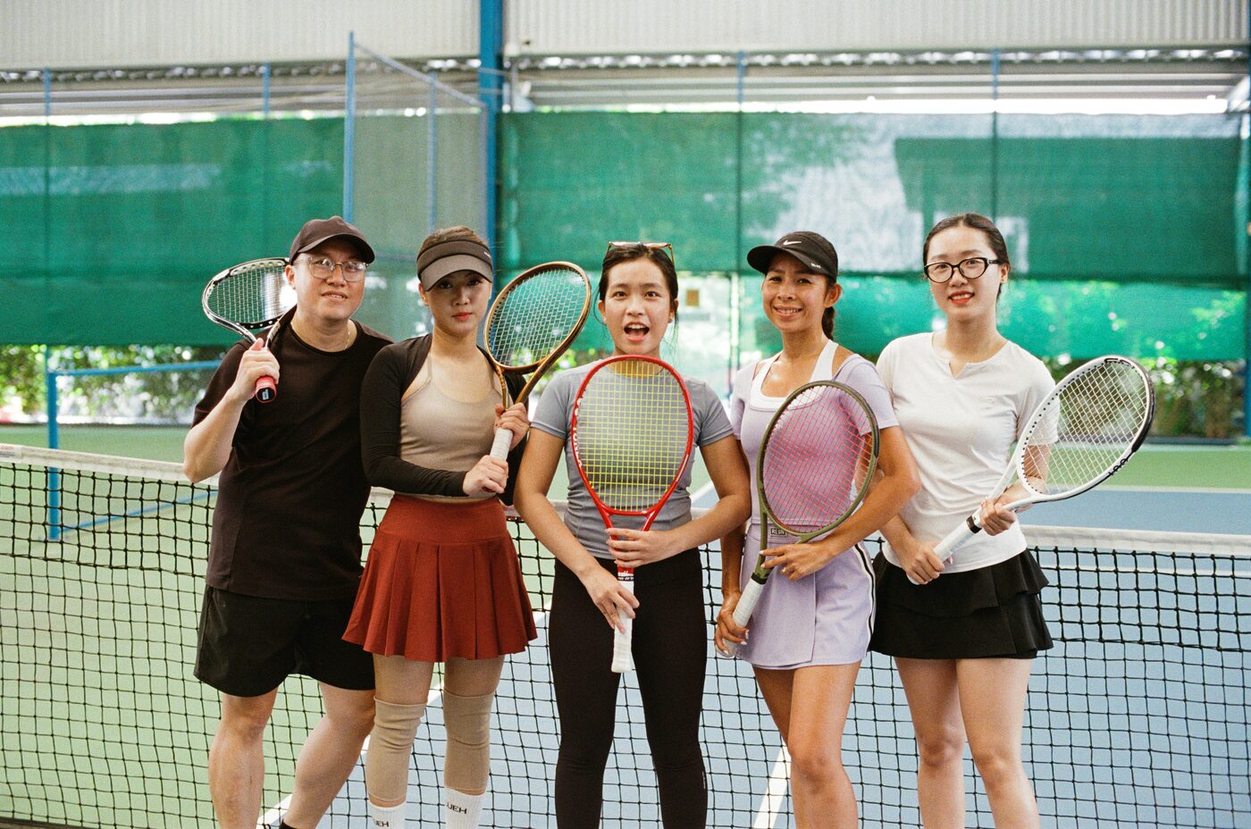 Friends on court